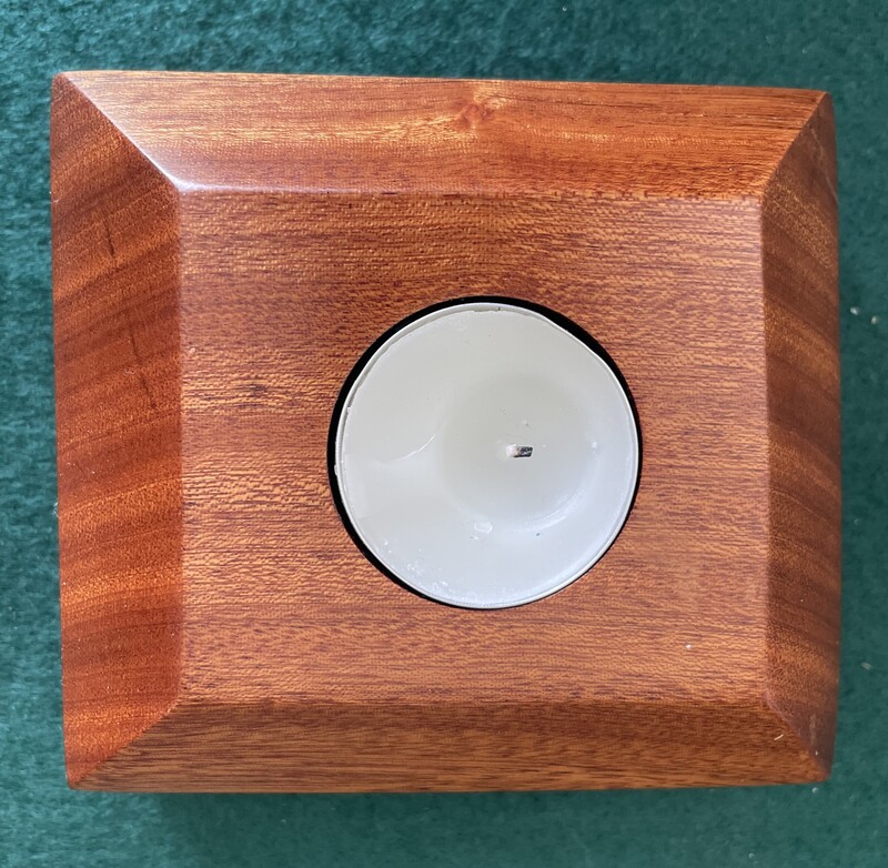 Tealights Holder - 1 Light Sapele TH01SAP003  116x104x48mm  R160.00