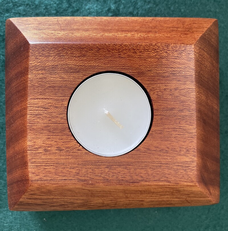 Tealights Holder - 1 Light Sapele TH01SAP002  116x104x48mm  R160.00