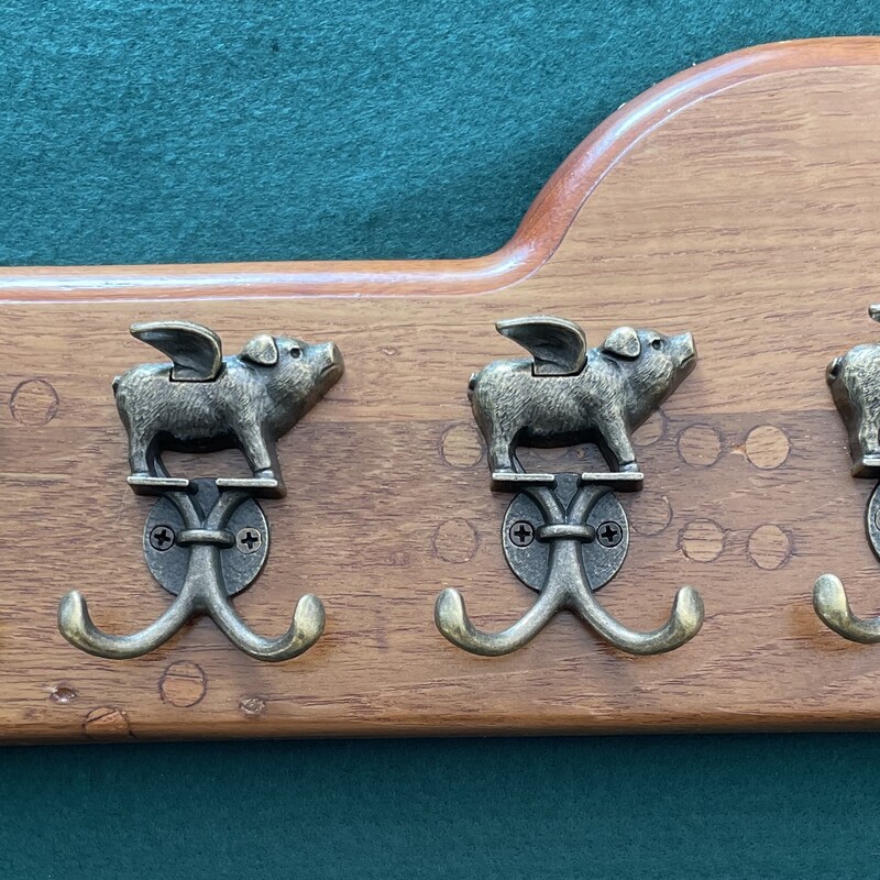 Key Holder - Teak Repurposed 8 Hooks Flying Pigs KH08TER001  362x165x27mm
 R495.00   SOLD