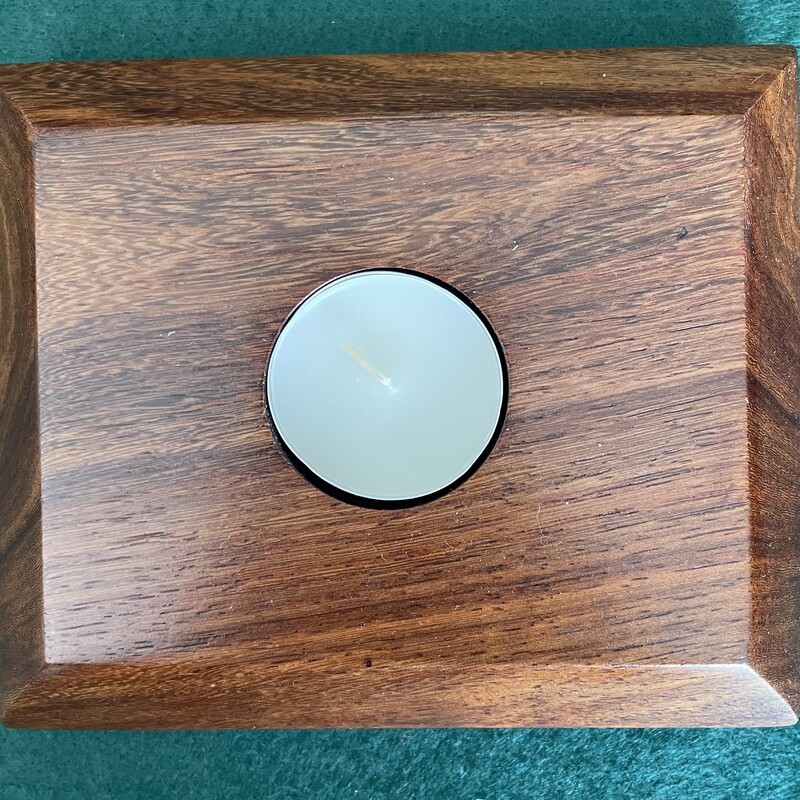 Tealights Holder - 1 Light Kiaat TH01KIA001  144x120x35mm R160.00
