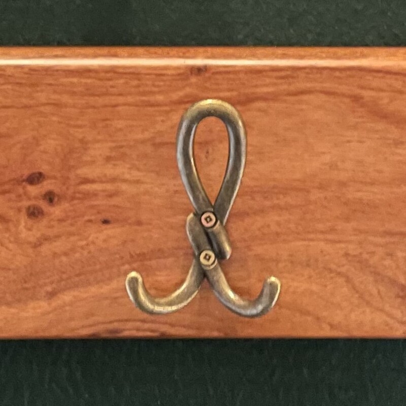 Coat Rack - African Rosewood 5 Hooks CR05ARO001 660x110x33mm R980.00
