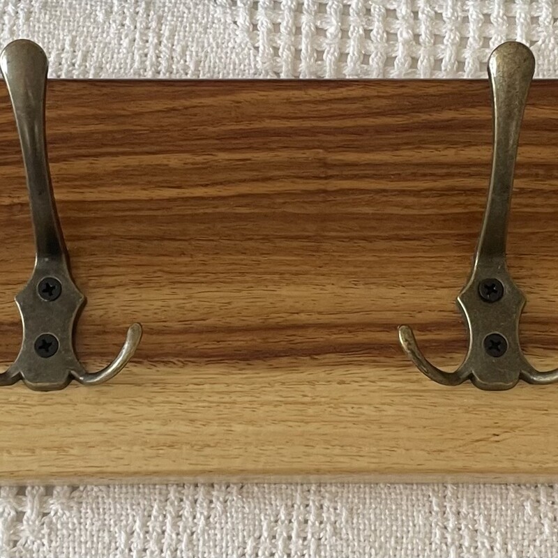 Coat Rack - Kiaat 4 Hooks CR04KIA001 610x95x25mm
R690.00