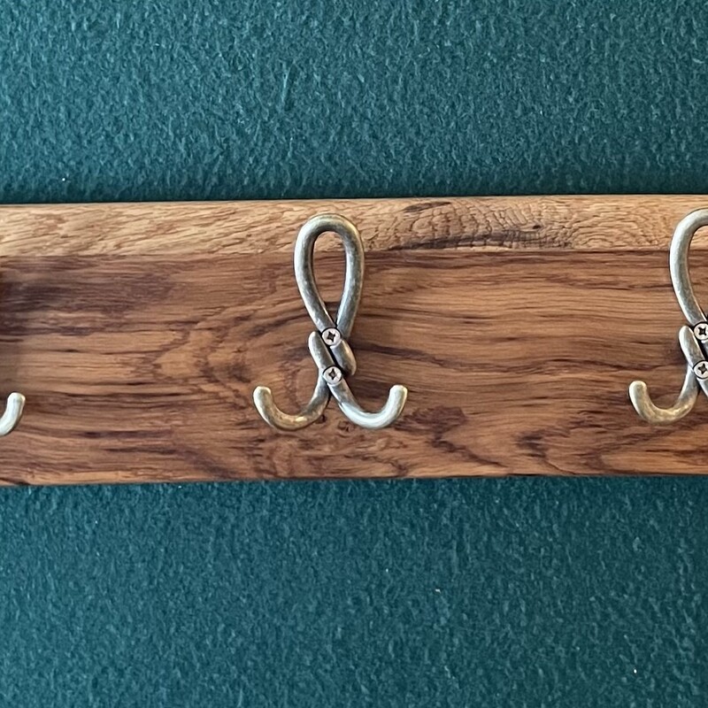 Coat Rack - French Oak Repurposed 7 Hooks CR07FOR002 985x110x20mm]
R2,500.00 SOLD

