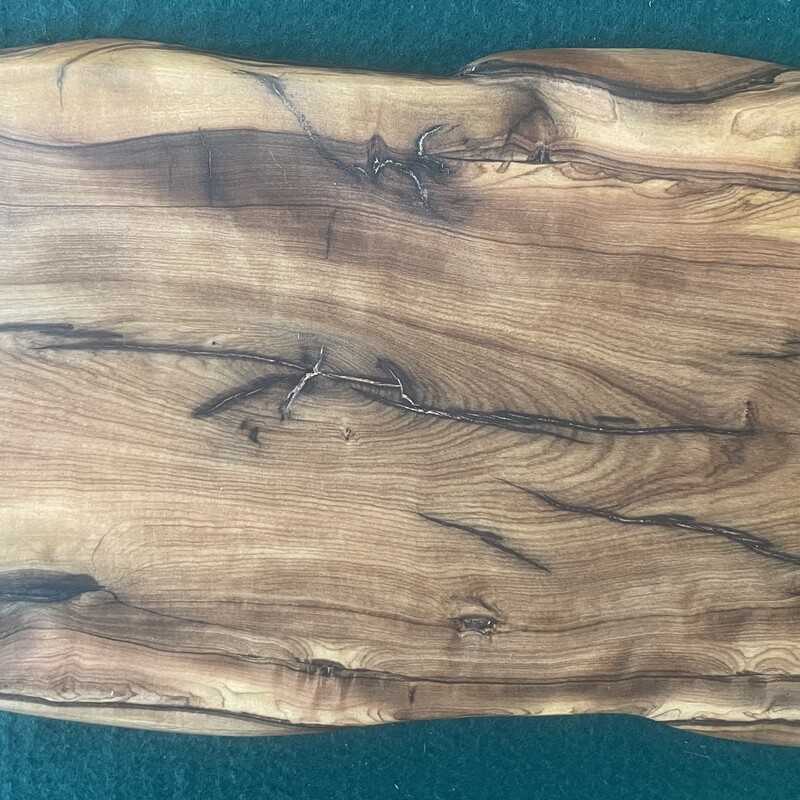 Serving Board - Wild Olive MISBWOL006 355x235x21mm
R465.00
