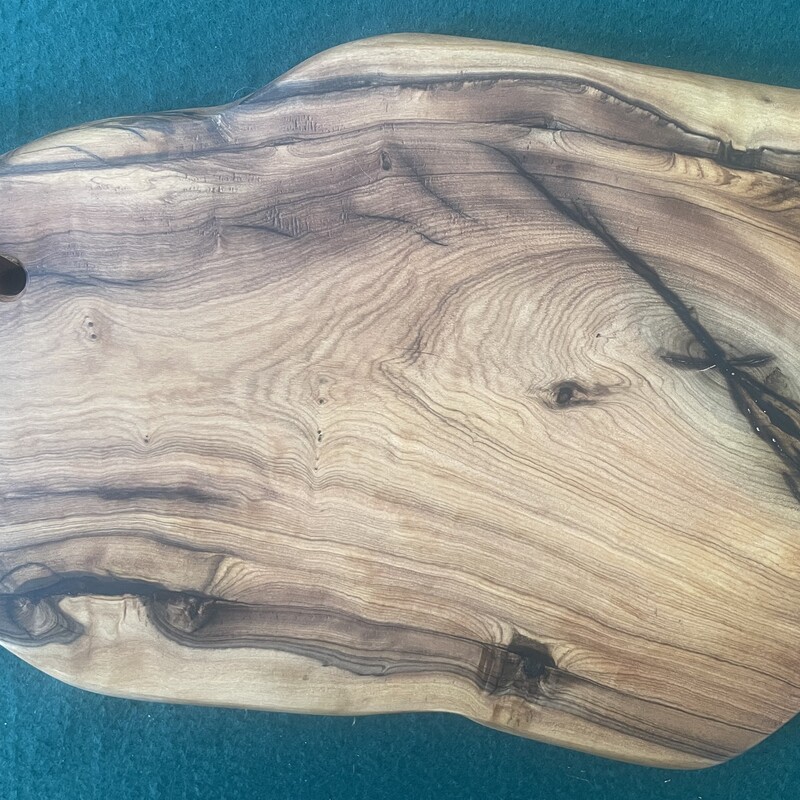 Serving Board - Wild Olive MISBWOL007 390x195x21mm
R465.00