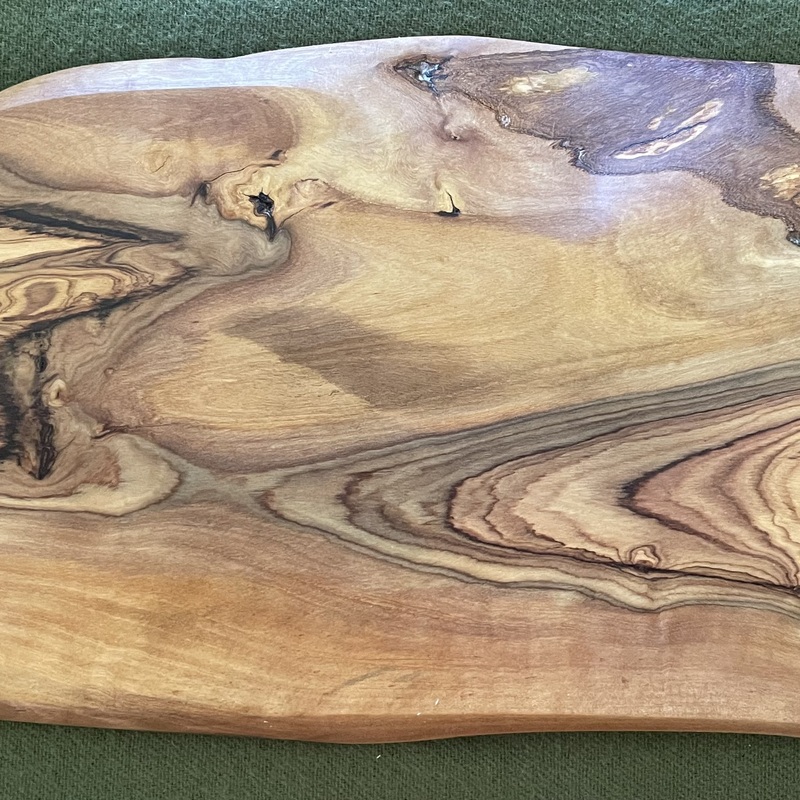 Serving Board - Wild Olive MISBWOL011 530x230x25mm  R595.00   SOLD