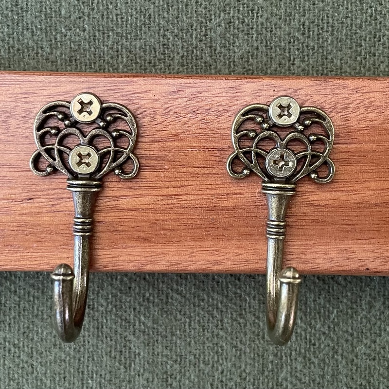Key Holder - Sapele 4 Hooks Filigree KH04SAP001  195x50x20mm  R220  SOLD