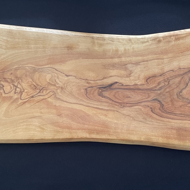 Serving Board - Wild Olive MISBWOL014 645x180x22mm
R595.00

