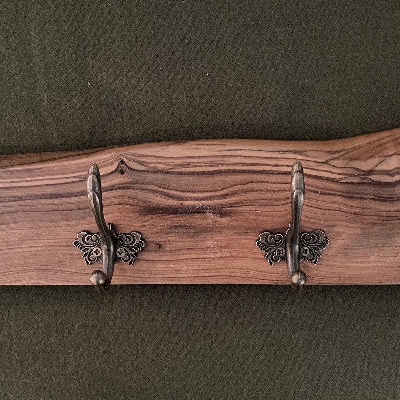 Coat Rack - Wild Olive 4 Hooks CR04WOL002 520x100x25mm Brass R690